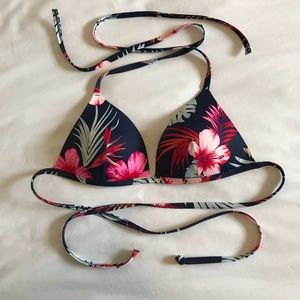 Victoria’s Secret bikini top